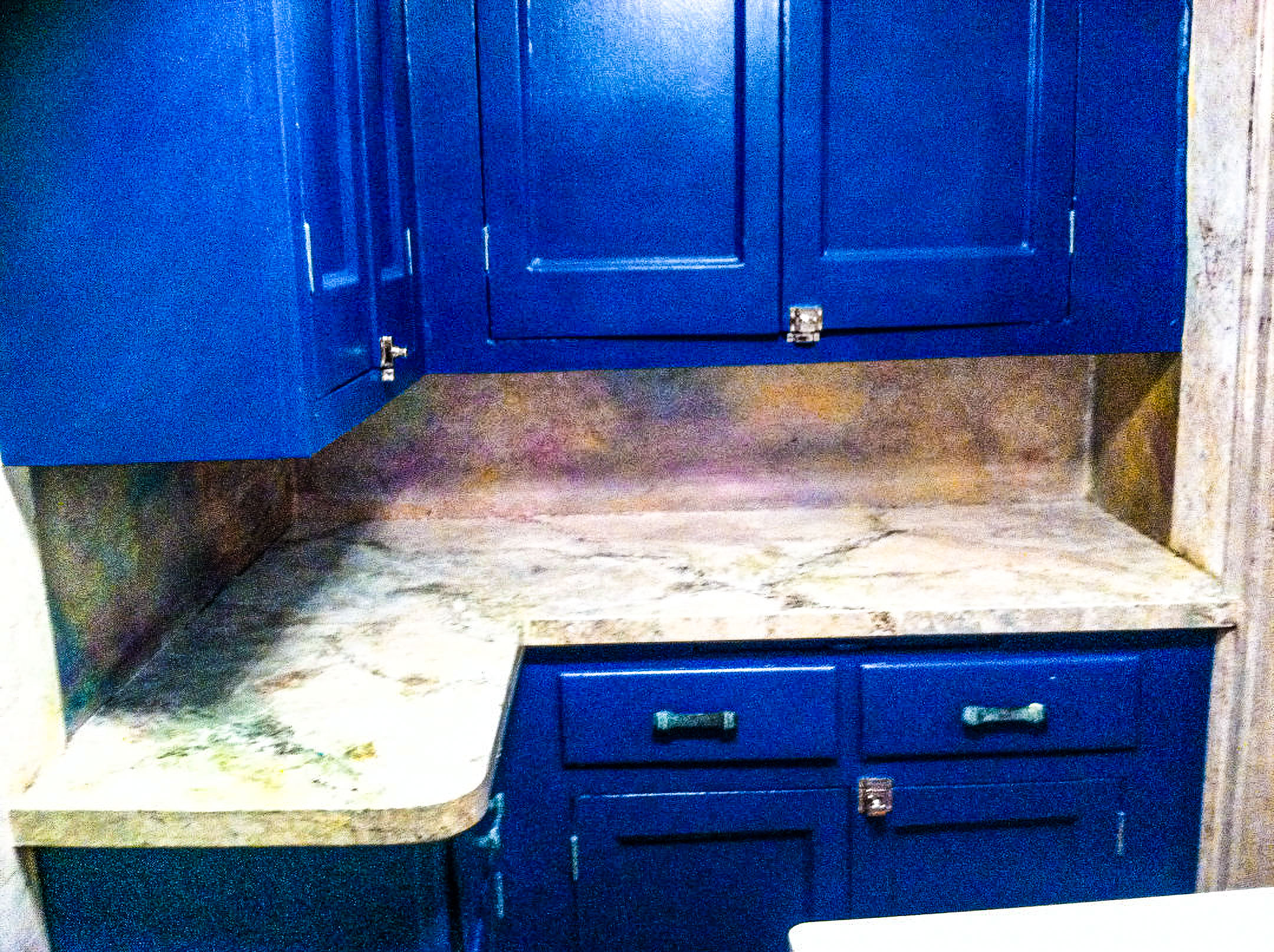 Marbled Counter top/Faux Glass Backsplash