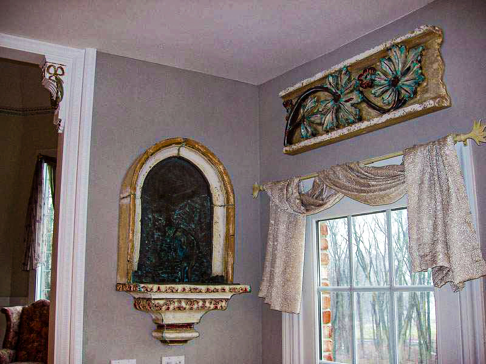 Decorated Niche and Moulding